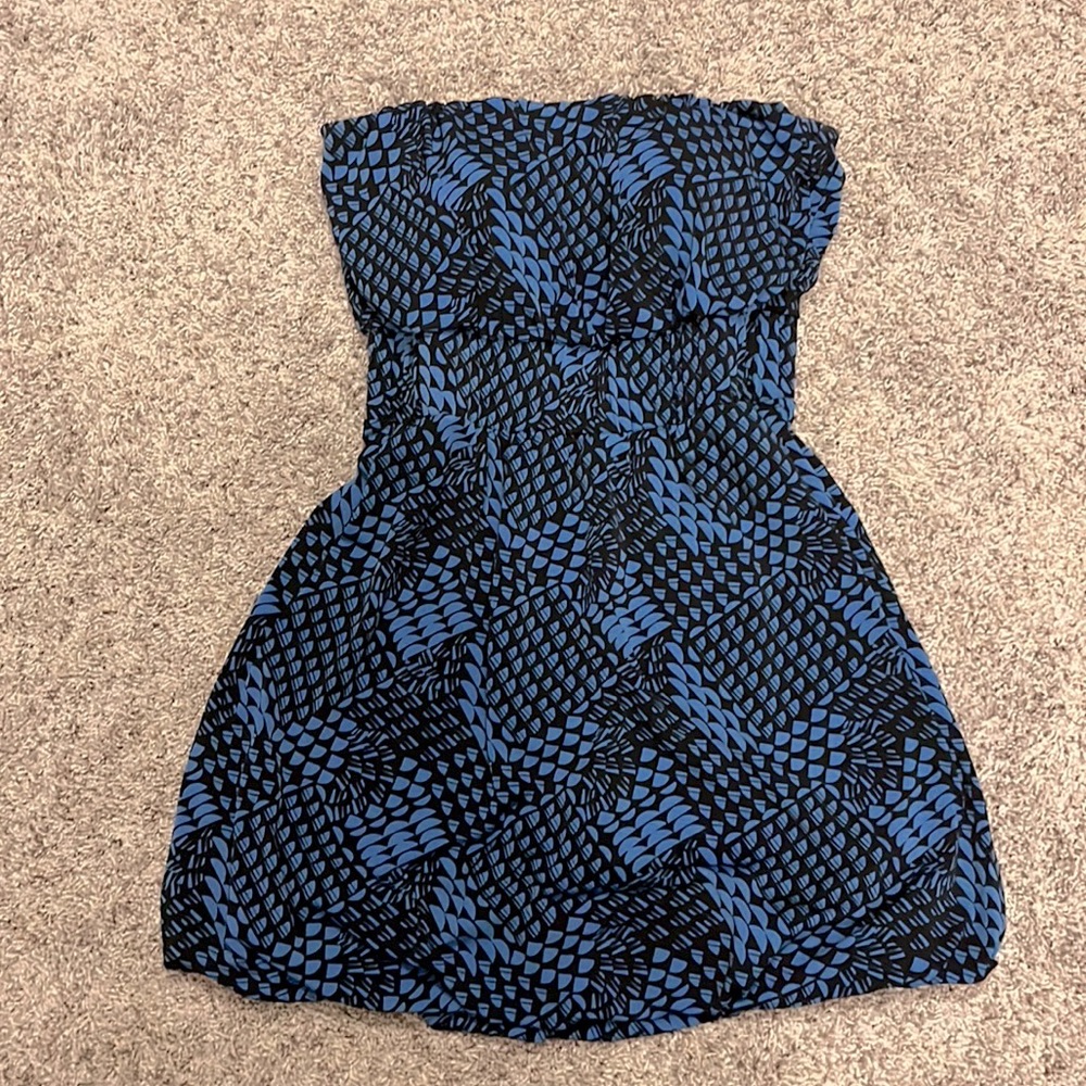 Banana Republic strapless dress, blue, black, cinched waste, small.